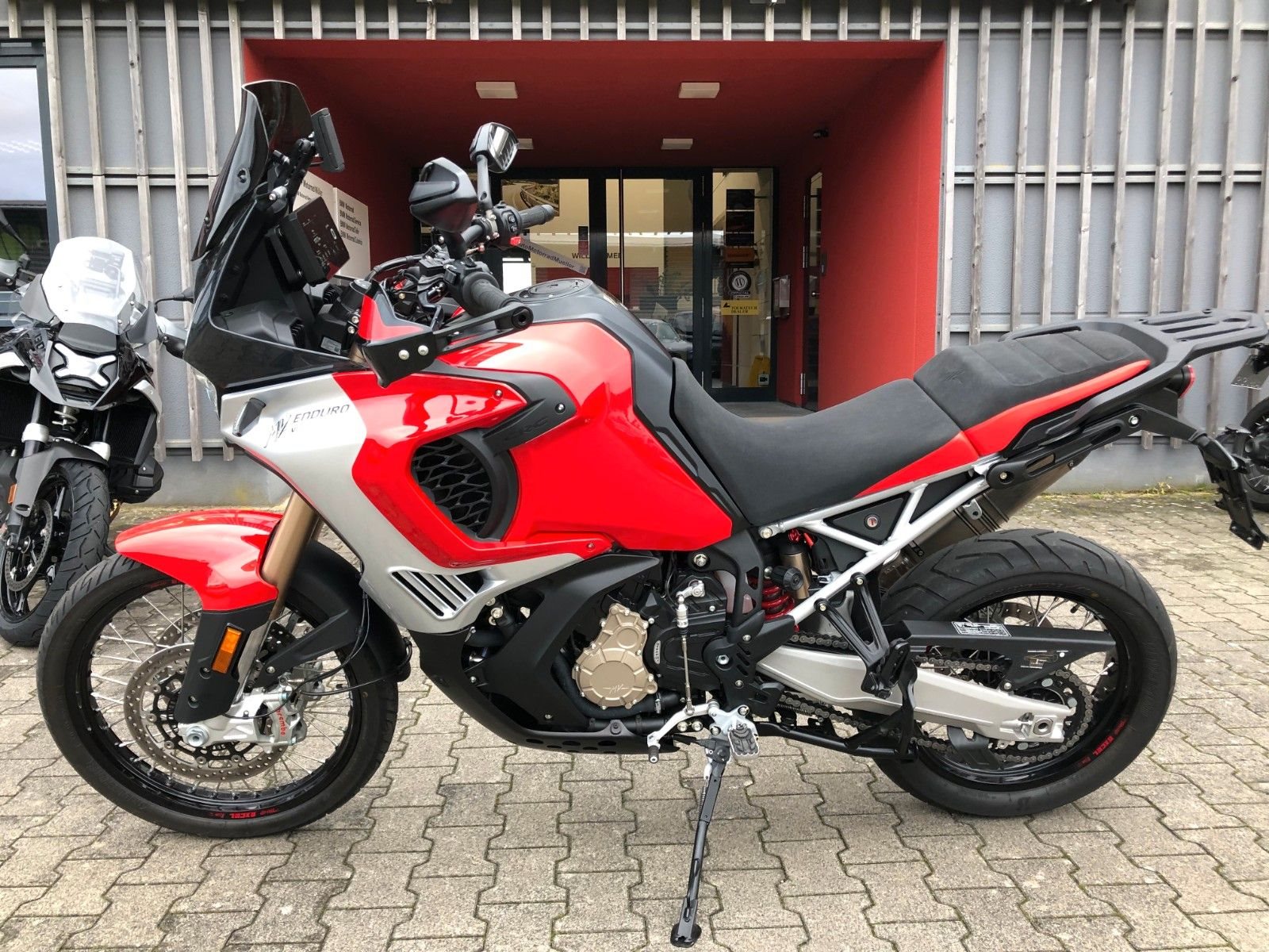 MV Agusta Enduro Veloce