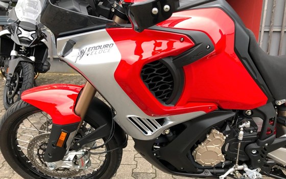 Gebrauchtmotorrad MV Agusta Enduro Veloce - Bild 4