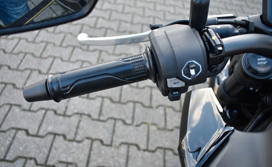 Angebot Honda CB125R Bild 8: Angebot Honda CB125R