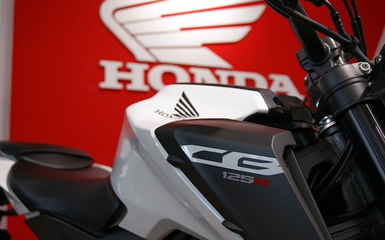 Neufahrzeug Honda CB125R - Bild 6