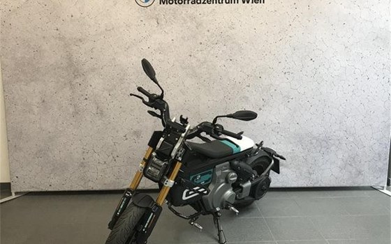 Gebrauchtmotorrad BMW CE 02 4kW - Bild 2 Gebrauchtmotorrad BMW CE 02 4kW - Bild 2
