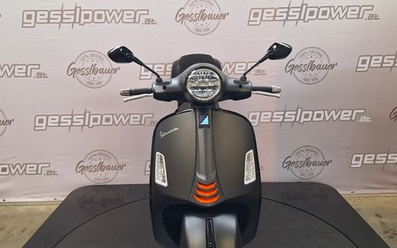 Gebrauchtmotorrad Vespa GTS 125 Super Sport - Bild 4 Gebrauchtmotorrad Vespa GTS 125 Super Sport - Bild 4