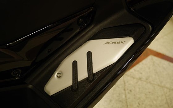 Gebrauchtmotorrad Yamaha XMAX 300 Tech MAX - Bild 24 Gebrauchtmotorrad Yamaha XMAX 300 Tech MAX - Bild 24