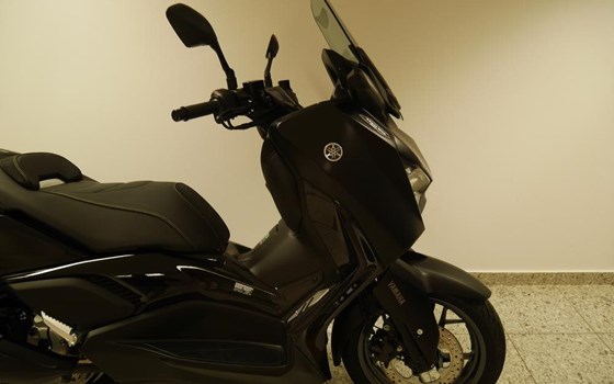 Gebrauchtmotorrad Yamaha XMAX 300 Tech MAX - Bild 13 Gebrauchtmotorrad Yamaha XMAX 300 Tech MAX - Bild 13