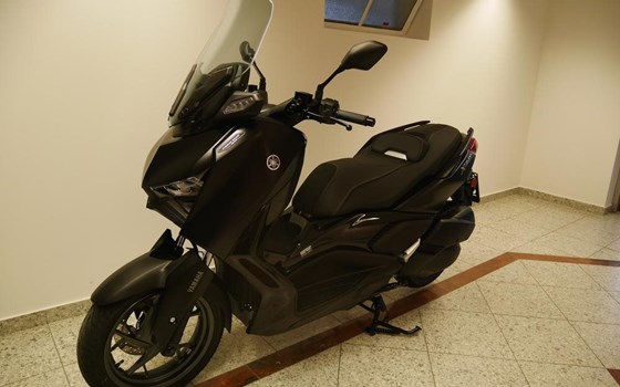 Gebrauchtmotorrad Yamaha XMAX 300 Tech MAX - Bild 4 Gebrauchtmotorrad Yamaha XMAX 300 Tech MAX - Bild 4