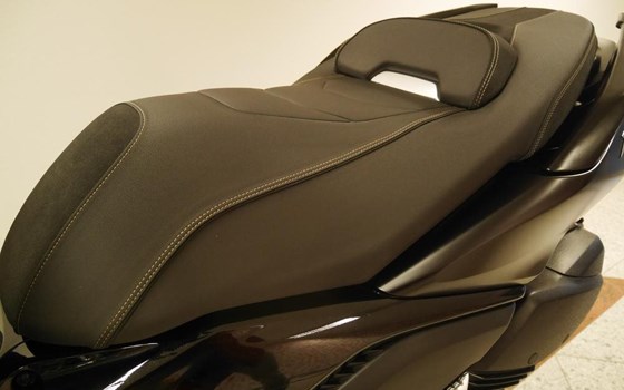 Gebrauchtmotorrad Yamaha XMAX 300 Tech MAX - Bild 17 Gebrauchtmotorrad Yamaha XMAX 300 Tech MAX - Bild 17