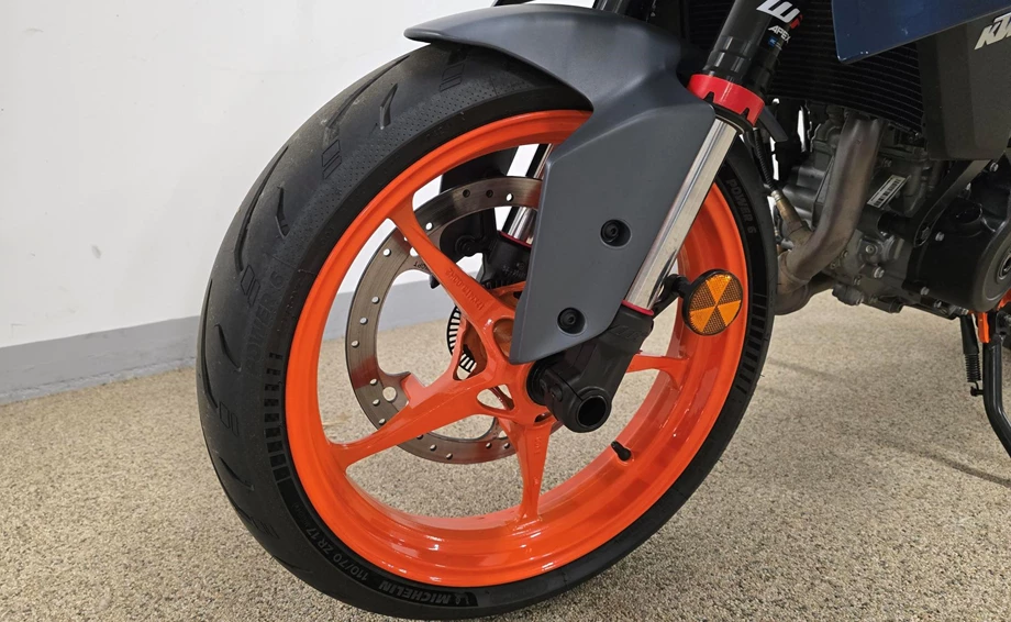 Angebot KTM 390 Duke Bild 3: Angebot KTM 390 Duke
