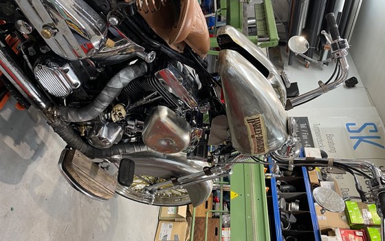 Gebrauchtmotorrad Harley-Davidson Softail Heritage Classic FLSTC - Bild 9 Gebrauchtmotorrad Harley-Davidson Softail Heritage Classic FLSTC - Bild 9