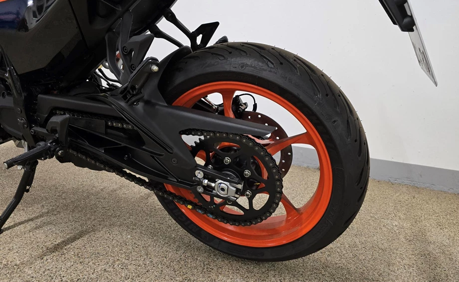 Angebot KTM 125 Duke Bild 4: Angebot KTM 125 Duke