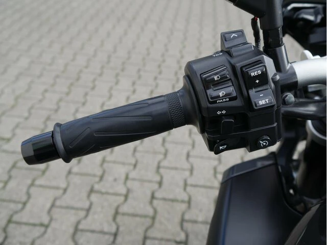 Angebot Yamaha MT-10 Bild 18: Angebot Yamaha MT-10