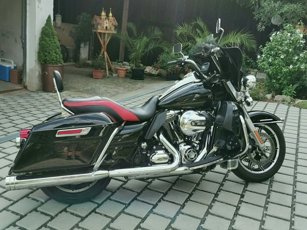 Gebrauchtmotorrad Harley-Davidson Road King Police FLHP