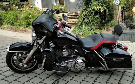 Gebrauchtmotorrad Harley-Davidson Road King Police FLHP - Bild 7