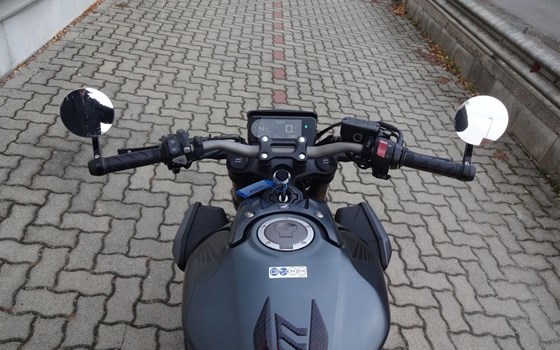 Gebrauchtmotorrad Honda CB650R - Bild 7 Gebrauchtmotorrad Honda CB650R - Bild 7