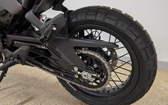 Gebrauchtmotorrad Husqvarna Svartpilen 401 - Bild 5