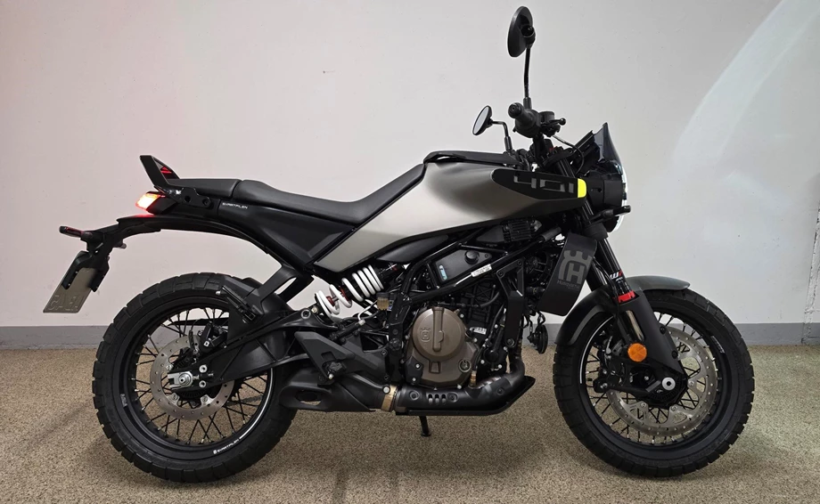 Angebot Husqvarna Svartpilen 401 Bild 1: Angebot Husqvarna Svartpilen 401