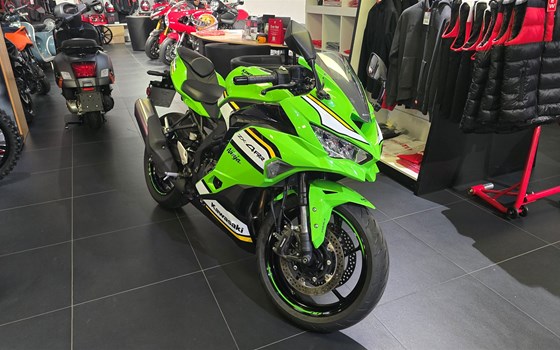 Gebrauchtmotorrad Kawasaki Ninja ZX-4RR - Bild 2