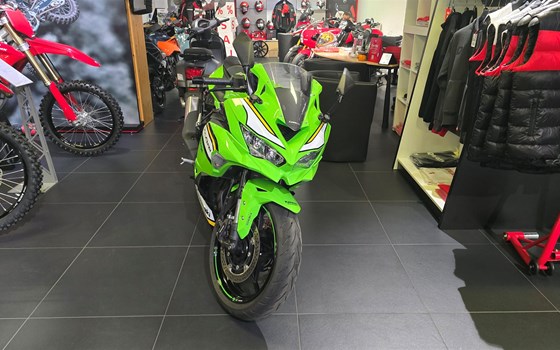 Gebrauchtmotorrad Kawasaki Ninja ZX-4RR - Bild 3