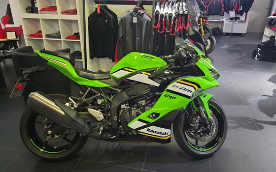Gebrauchtmotorrad Kawasaki Ninja ZX-4RR - Bild 4