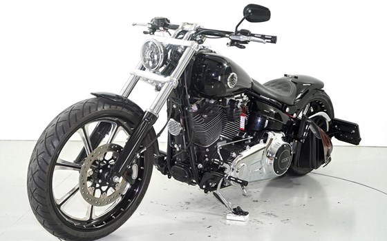 Motorrad Occasion Harley-Davidson Softail Breakout FXSB - Bild 3