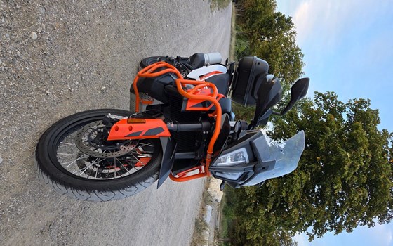 Gebrauchtmotorrad KTM 790 Adventure - Bild 3 Gebrauchtmotorrad KTM 790 Adventure - Bild 3