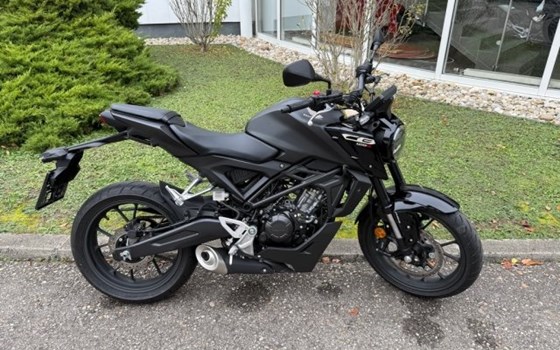 Gebrauchtmotorrad Honda CB125R - Bild 1 Gebrauchtmotorrad Honda CB125R - Bild 1