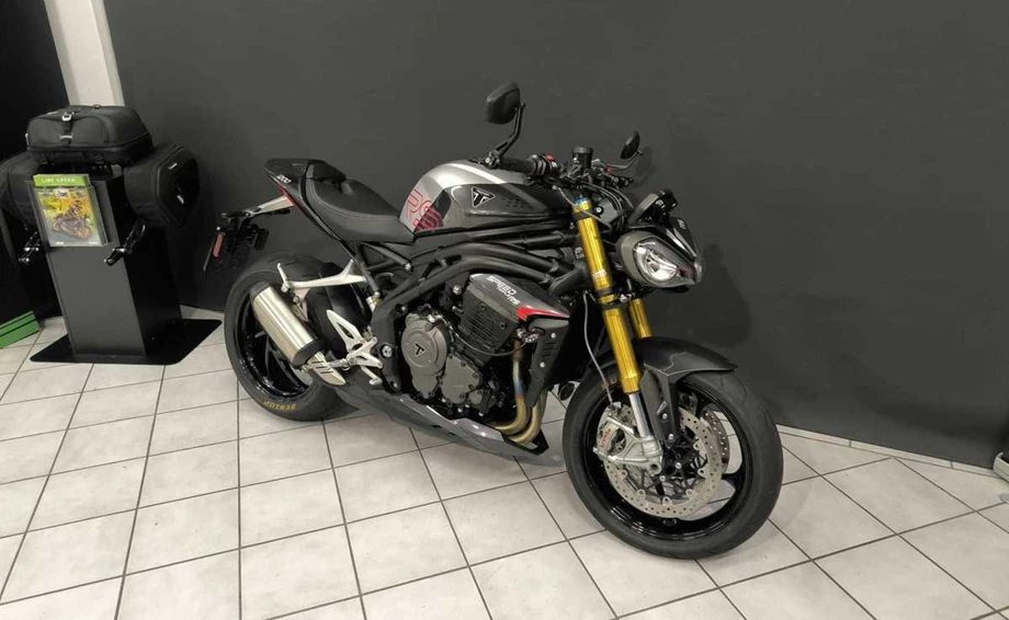 Angebot Triumph Speed Triple 1200 RS Bild 1: Angebot Triumph Speed Triple 1200 RS