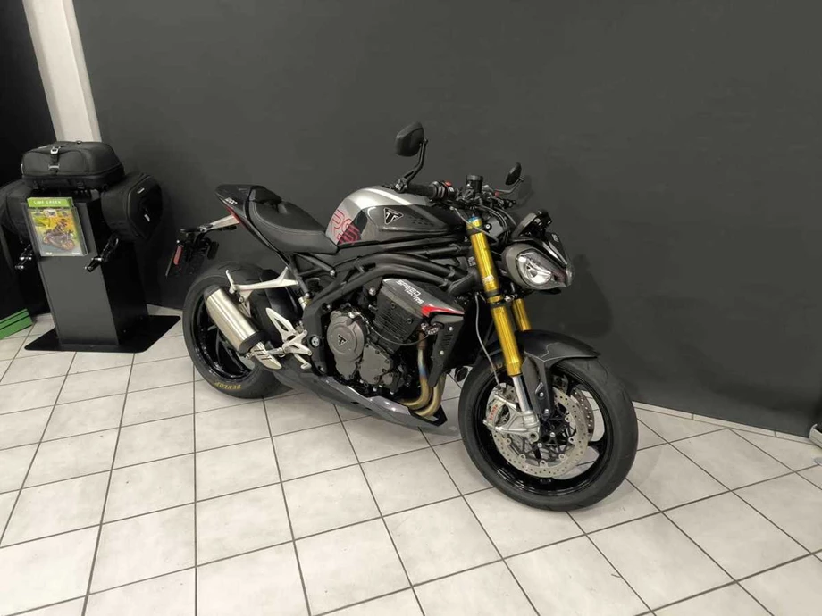 Angebot Triumph Speed Triple 1200 RS Bild 1: Angebot Triumph Speed Triple 1200 RS