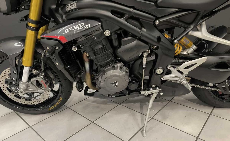Angebot Triumph Speed Triple 1200 RS Bild 10: Angebot Triumph Speed Triple 1200 RS