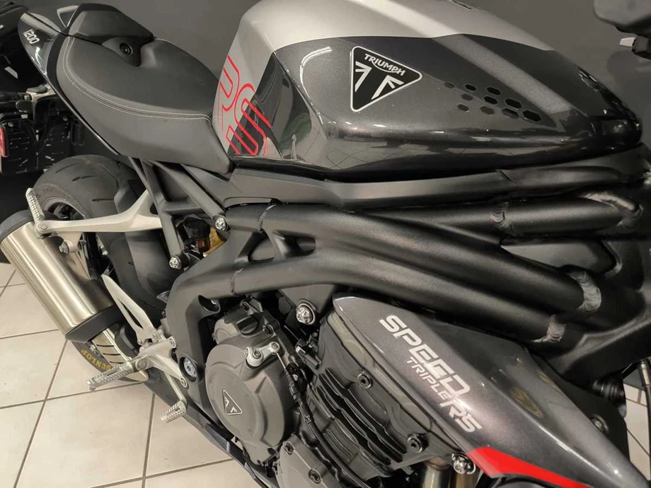 Angebot Triumph Speed Triple 1200 RS Bild 12: Angebot Triumph Speed Triple 1200 RS