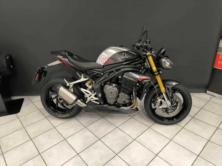 Angebot Triumph Speed Triple 1200 RS Bild 2: Angebot Triumph Speed Triple 1200 RS
