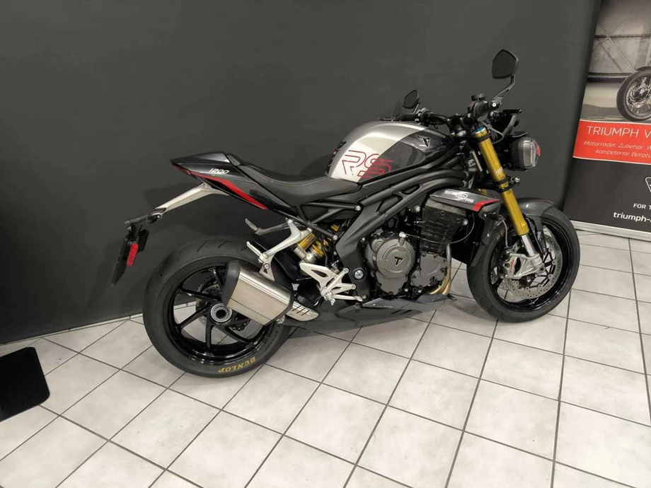 Angebot Triumph Speed Triple 1200 RS Bild 3: Angebot Triumph Speed Triple 1200 RS
