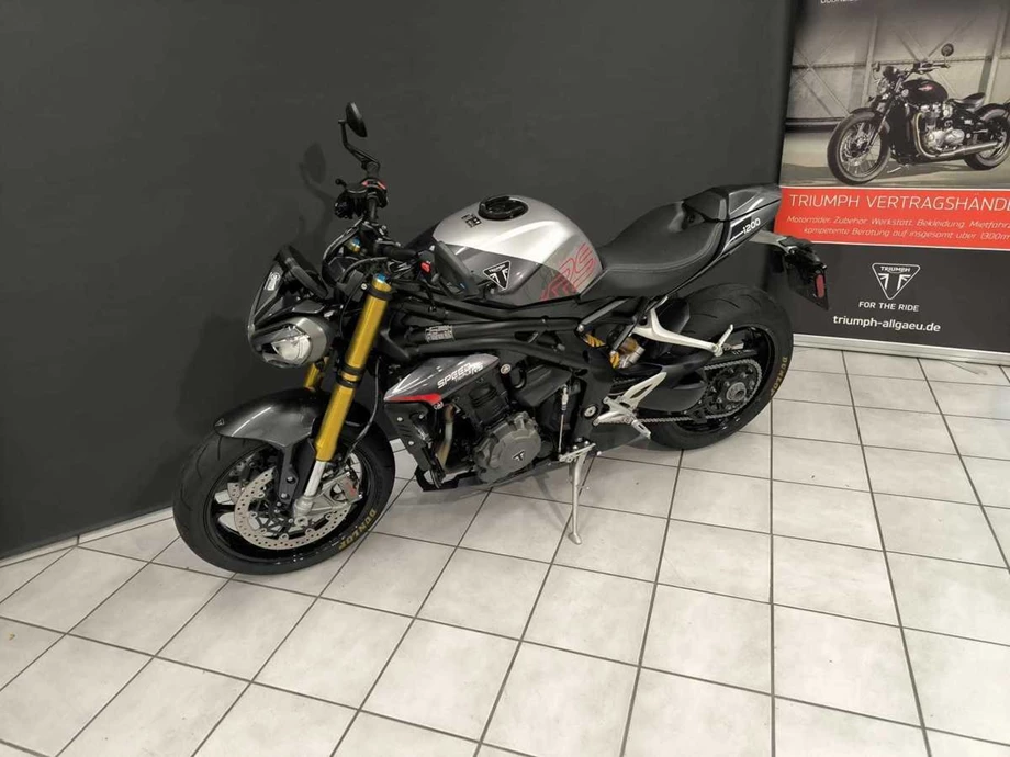 Angebot Triumph Speed Triple 1200 RS Bild 6: Angebot Triumph Speed Triple 1200 RS