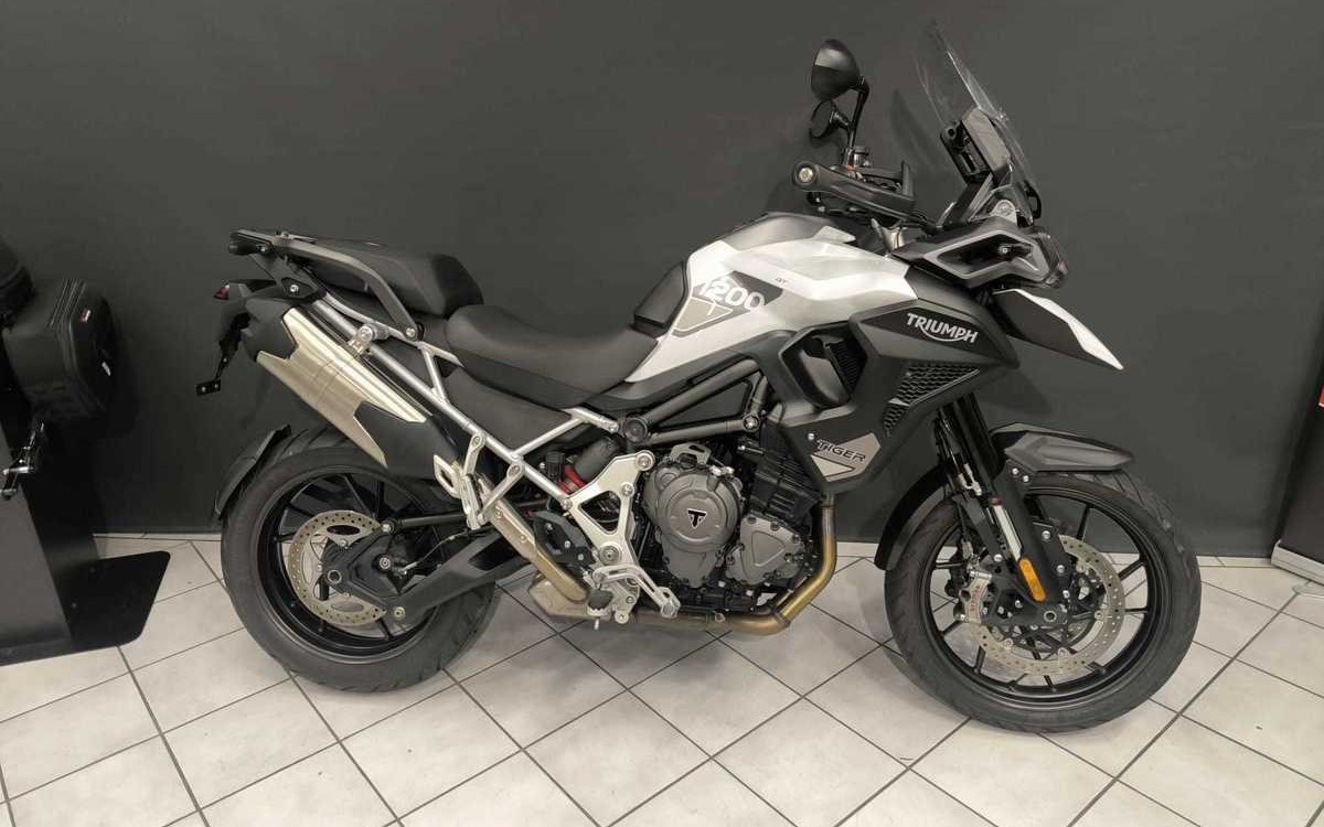 Zum Vergrößern bitte anklicken! Angebot Triumph Tiger 1200 GT