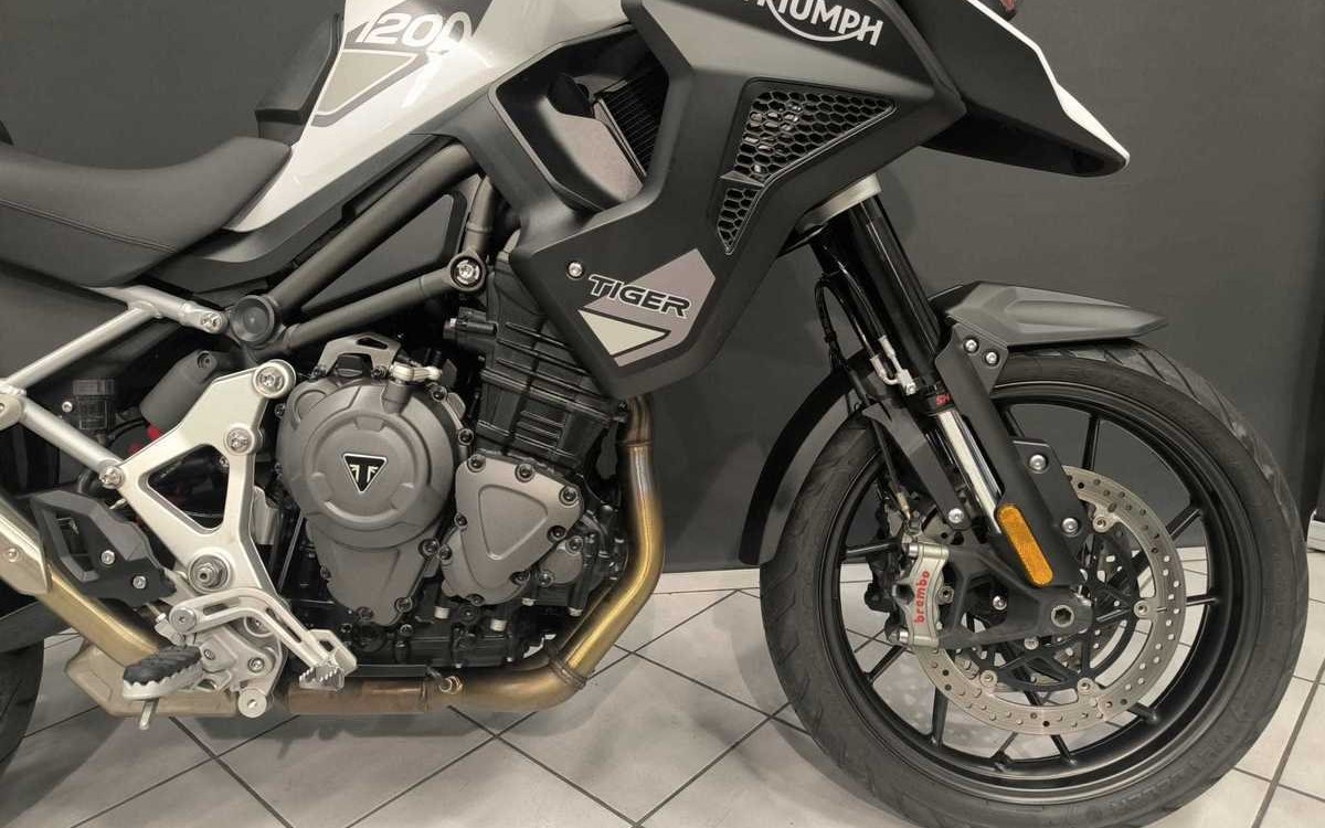 Zum Vergrößern bitte anklicken! Angebot Triumph Tiger 1200 GT