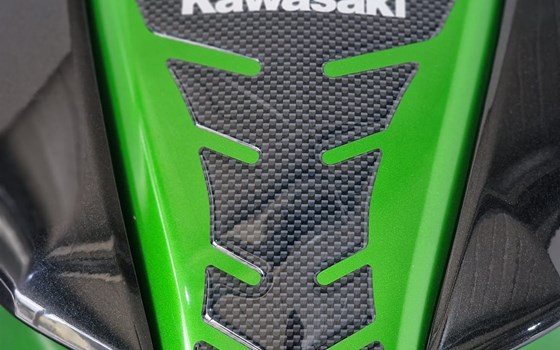 Gebrauchtmotorrad Kawasaki Z 800 - Bild 4 Gebrauchtmotorrad Kawasaki Z 800 - Bild 4