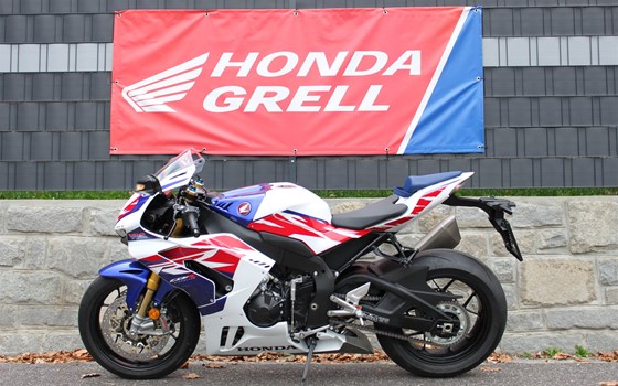 Gebrauchtmotorrad Honda CBR1000RR-R Fireblade SP 30th Anniversary - Bild 5 Gebrauchtmotorrad Honda CBR1000RR-R Fireblade SP 30th Anniversary - Bild 5