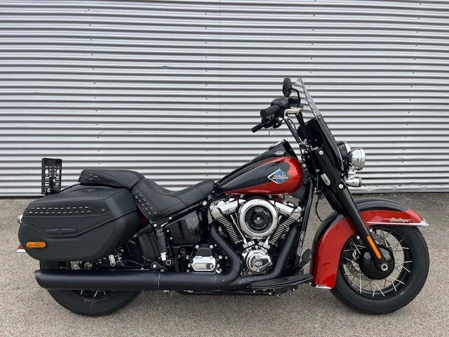 Harley-Davidson Softail Heritage Classic FLHC (Whiskey Fire/Vivid Black) - Bild 2