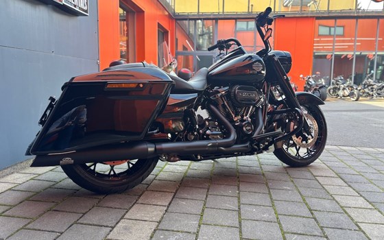 Gebrauchtmotorrad Harley-Davidson Touring Road King Special FLHRXS - Bild 3 Gebrauchtmotorrad Harley-Davidson Touring Road King Special FLHRXS - Bild 3