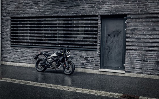 Neufahrzeug Husqvarna Svartpilen 125 - Bild 7 Neufahrzeug Husqvarna Svartpilen 125 - Bild 7