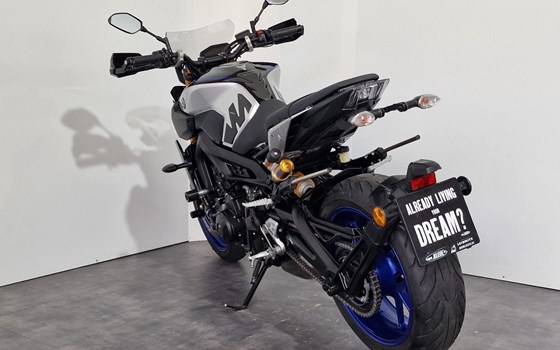 Gebrauchtmotorrad Yamaha MT-09 SP - Bild 2 Gebrauchtmotorrad Yamaha MT-09 SP - Bild 2