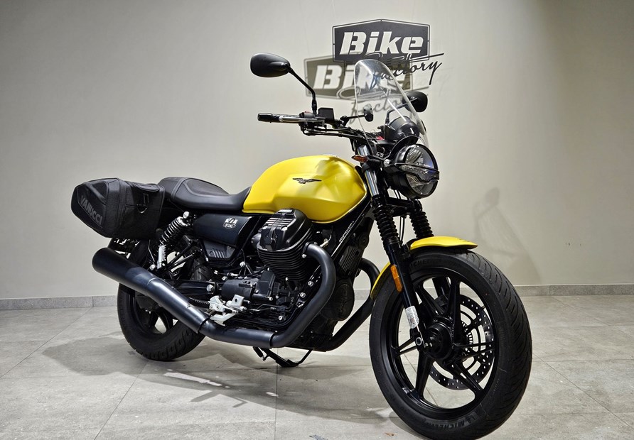 Moto Guzzi V7 Stone (GIALLO  )