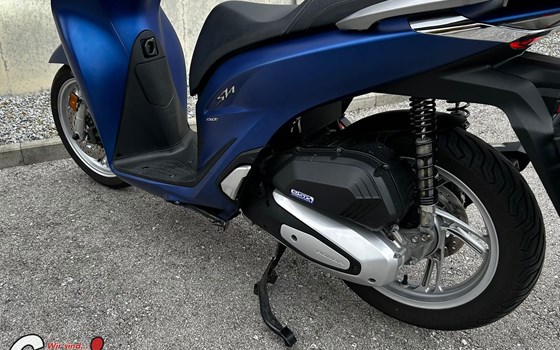 Gebrauchtmotorrad Honda SH150i - Bild 5 Gebrauchtmotorrad Honda SH150i - Bild 5