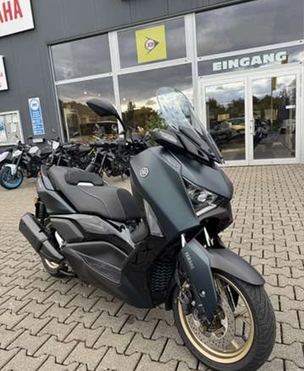 Yamaha XMAX 300