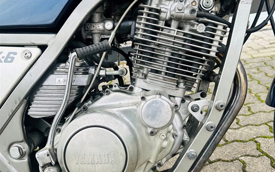 Gebrauchtmotorrad Yamaha SRX600 - Bild 3