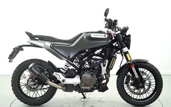 Motorrad Occasion Husqvarna Svartpilen 125 - Bild 4