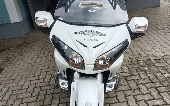 Gebrauchtmotorrad Honda GL 1800 Goldwing - Bild 1 Gebrauchtmotorrad Honda GL 1800 Goldwing - Bild 1
