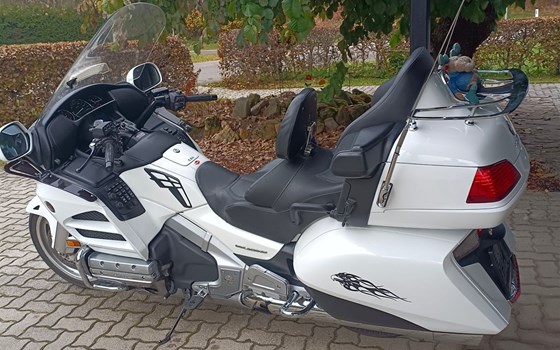 Gebrauchtmotorrad Honda GL 1800 Goldwing - Bild 4 Gebrauchtmotorrad Honda GL 1800 Goldwing - Bild 4
