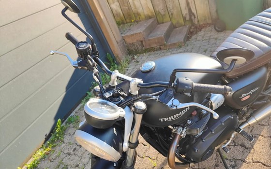 Motorrad Occasion Triumph Street Twin - Bild 2