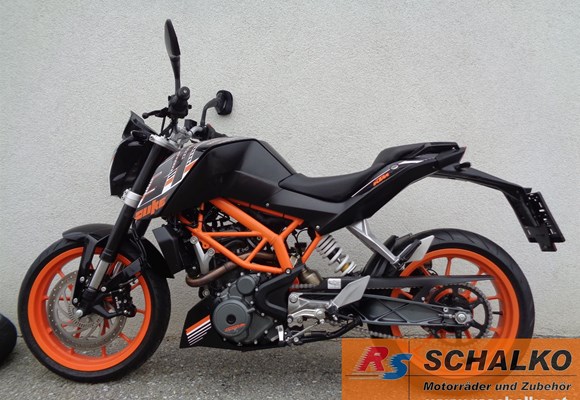 KTM 390 Duke