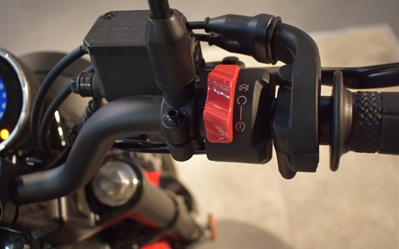 Gebrauchtmotorrad Yamaha XSR125 - Bild 9